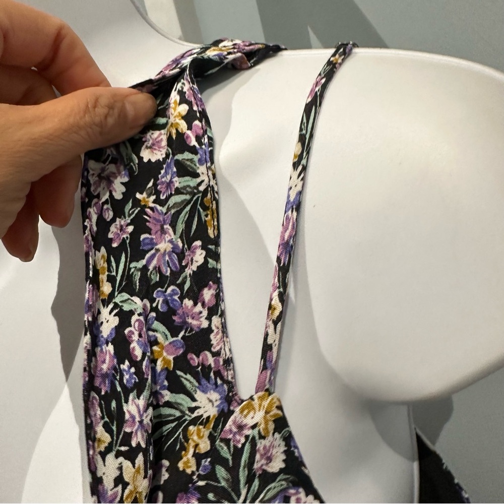 ASTR Black Purple Floral Mini Dress Cold Shoulder Off Shoulder Medium New - Picture 10 of 13